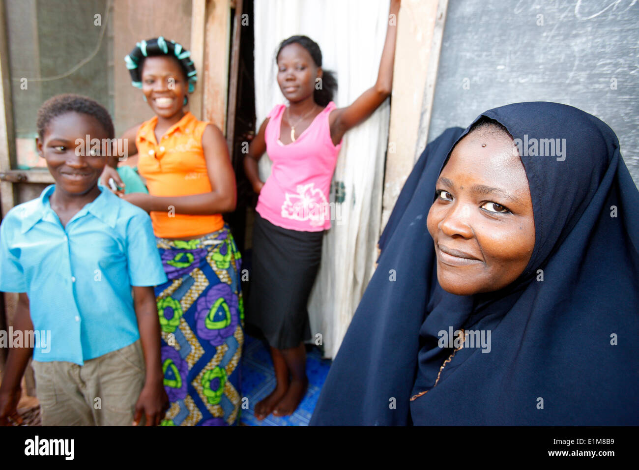 Woman viel muslim hi-res stock photography and images - Alamy