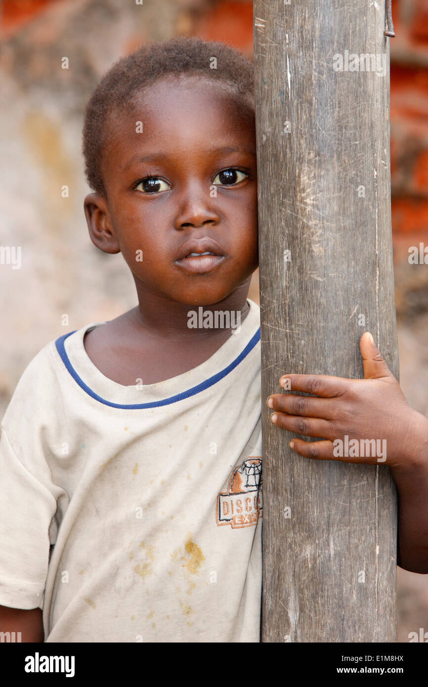 https://c8.alamy.com/comp/E1M8HX/poor-african-child-E1M8HX.jpg
