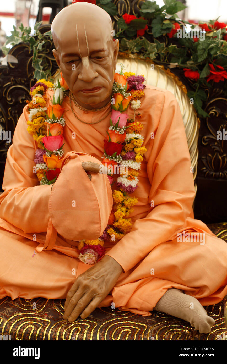 Garlanded statue of Srila Prabhupada at Janmashtami festival at