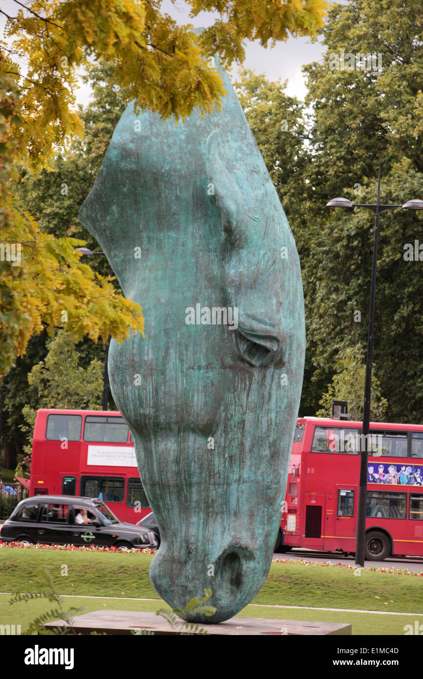 Bronze horse head statue, Marble Arch Stock Photo Alamy