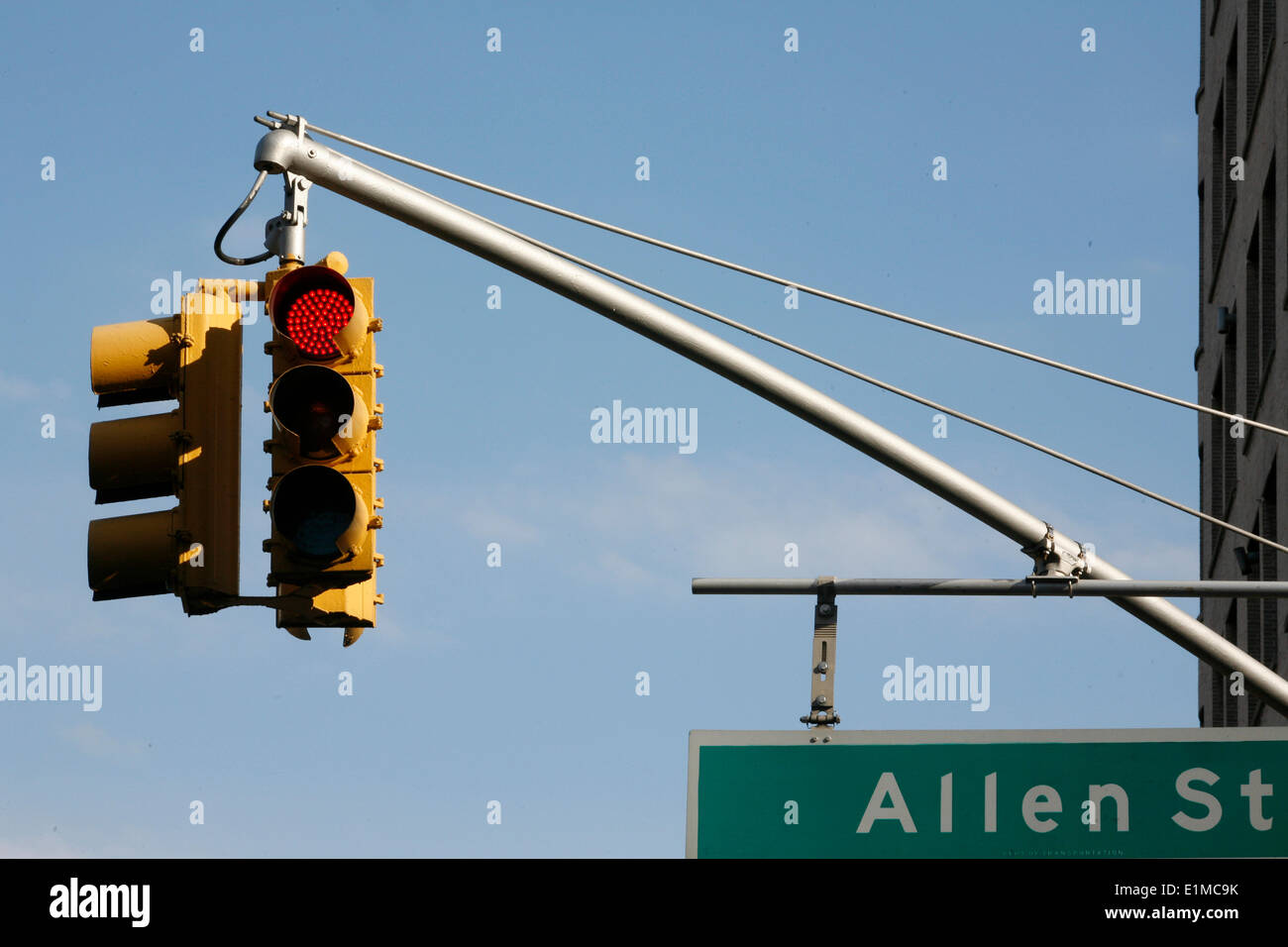 On red light hi-res stock photography and images - Alamy