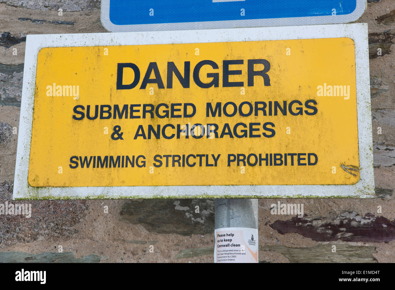 Motorist warning sign hi-res stock photography and images - Alamy