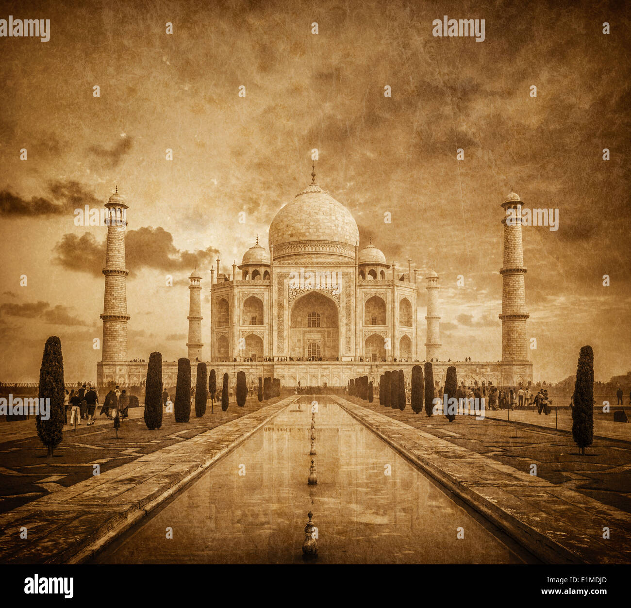 Taj Mahal vintage image. Indian Symbol - India travel background. Agra,  Uttar Pradesh, India Stock Photo - Alamy