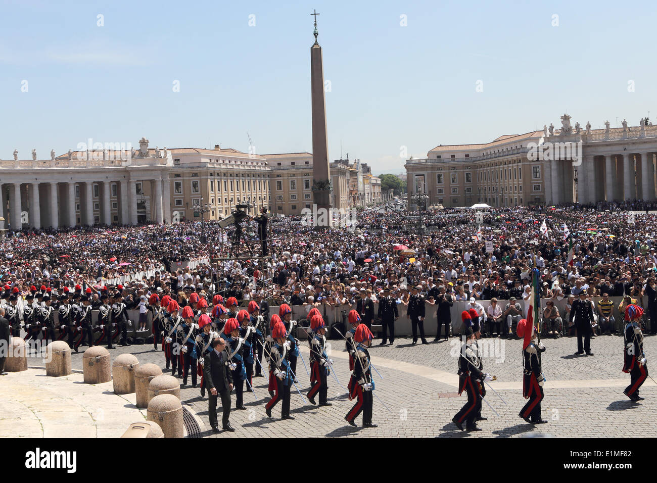 Vatican City  06th June 2014  Extraordinary Audience of the Pope Francis components of the Carabinieri on the occasion of the Bicentennial of the Force Credit:  Realy Easy Star/Alamy Live News Stock Photo