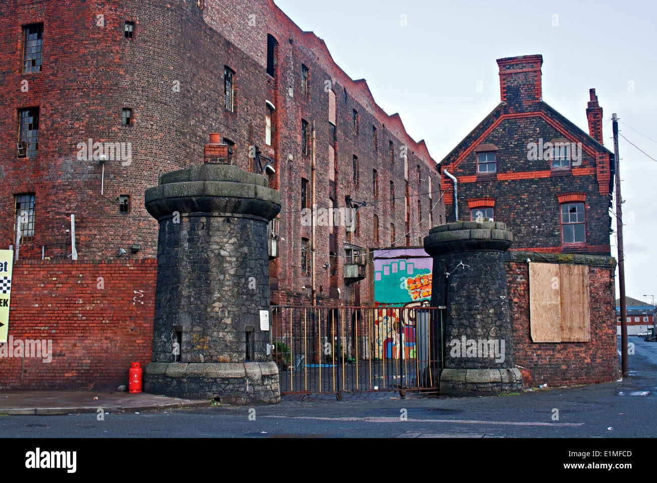 stanley dock tobacco warehouse liverpool Stanley Dock Tobacco Warehouse Liverpool UK Stock Photo