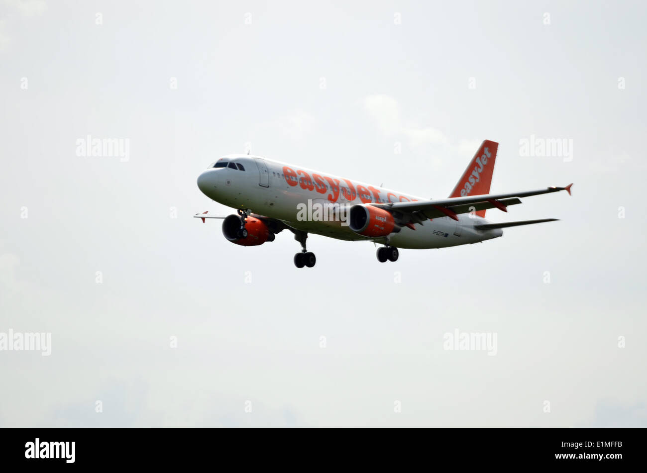 Bristol, UK. 6th June, 2014. In coming aircraft at Bristol Airport where a fire broke out in the Airport terminal computer panel and all electrics failed. Long Passanger Delays/Robert Timoney/AlamyLiveNews. Stock Photo