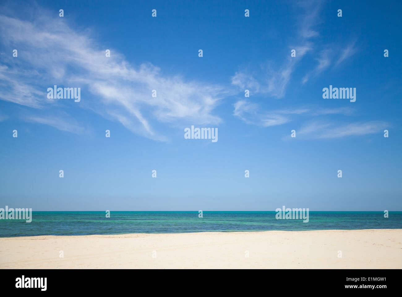 Beautiful beach sky hi-res stock photography and images - Alamy