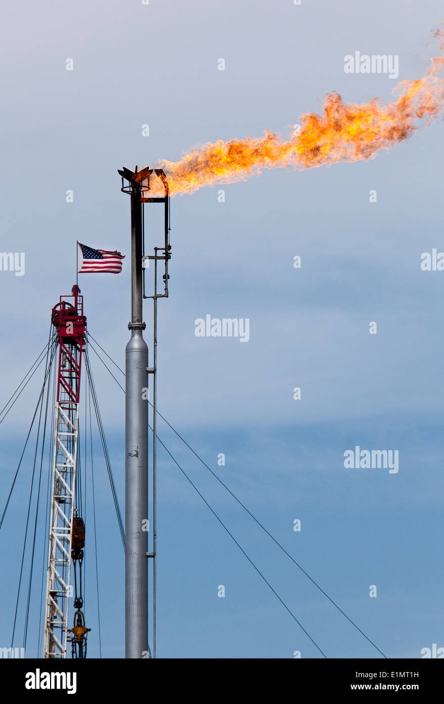 Oil rig fire hires stock photography and images Alamy