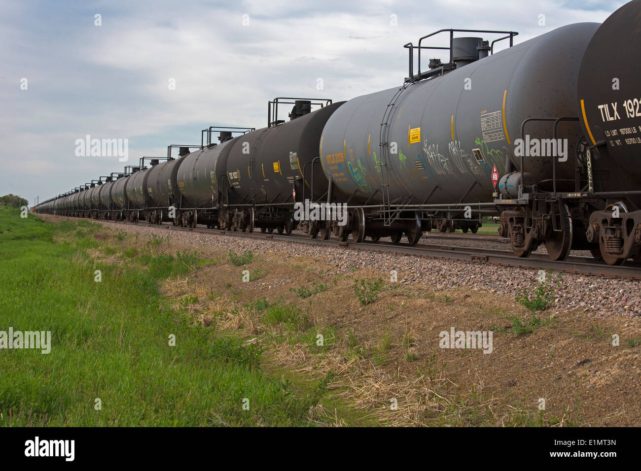 Rail tank cars hires stock photography and images Alamy