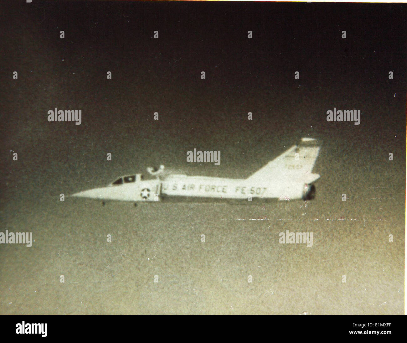 Convair f 106b delta dart hi-res stock photography and