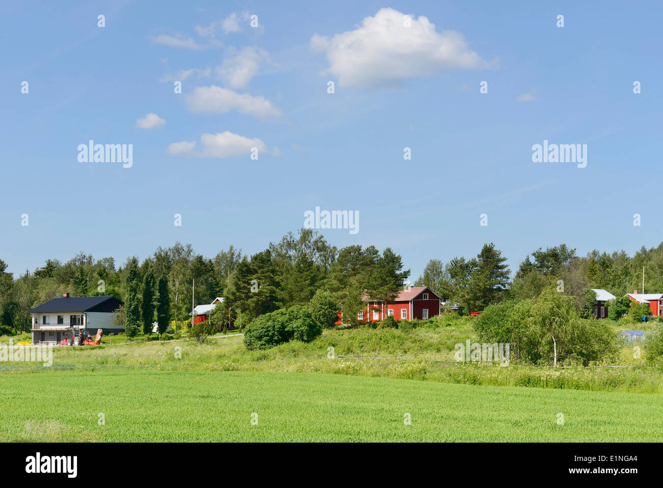 Rural summer landscape farm hi-res stock photography and images - Alamy