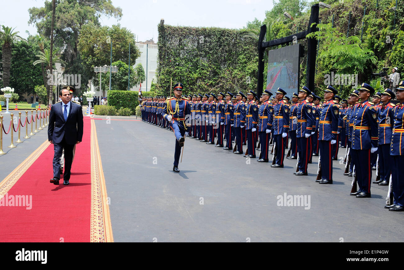 Вьетнам часовой. Honour Guard of the President.