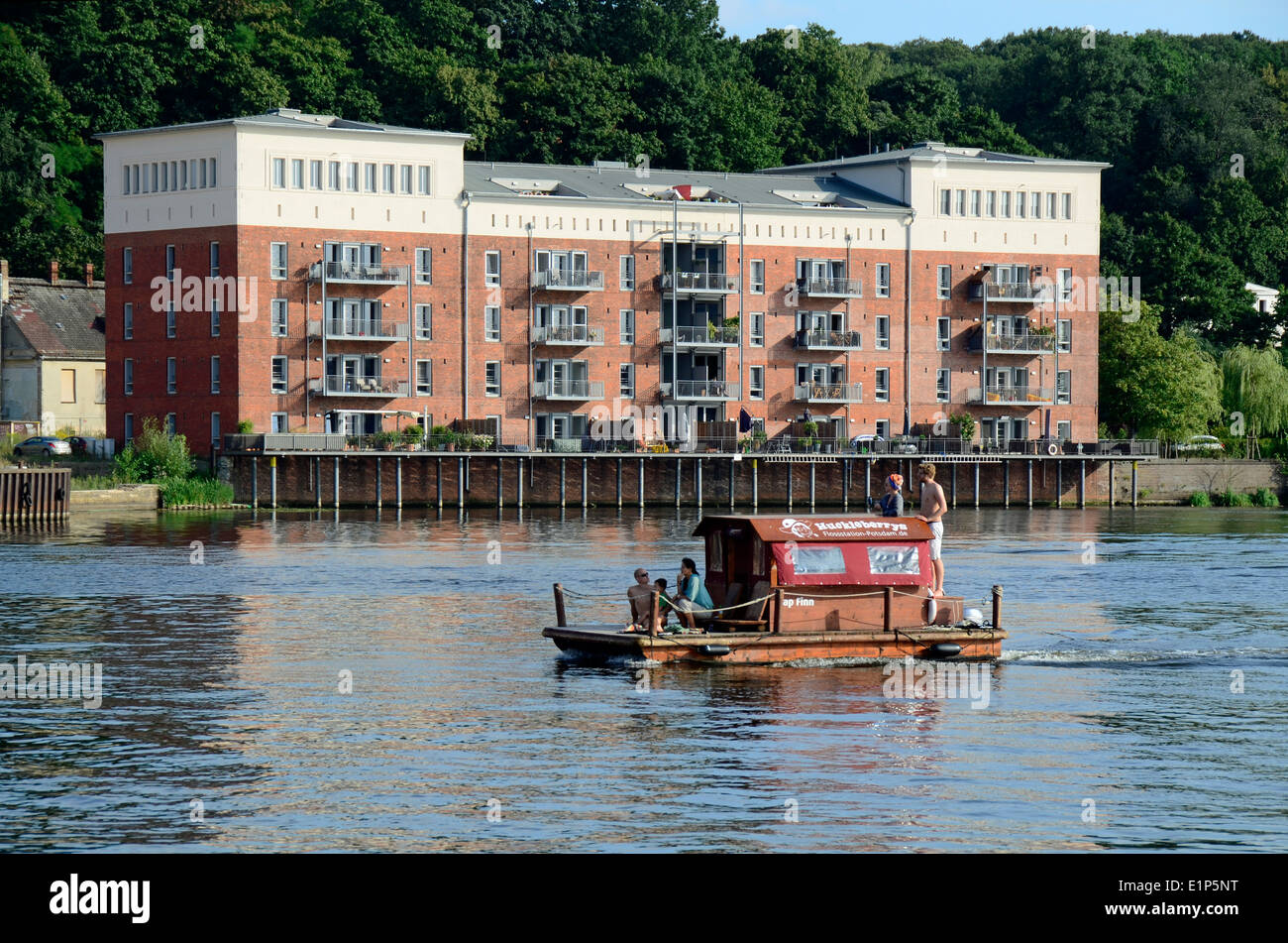 Modern luxury apartments flats hires stock photography and images Alamy