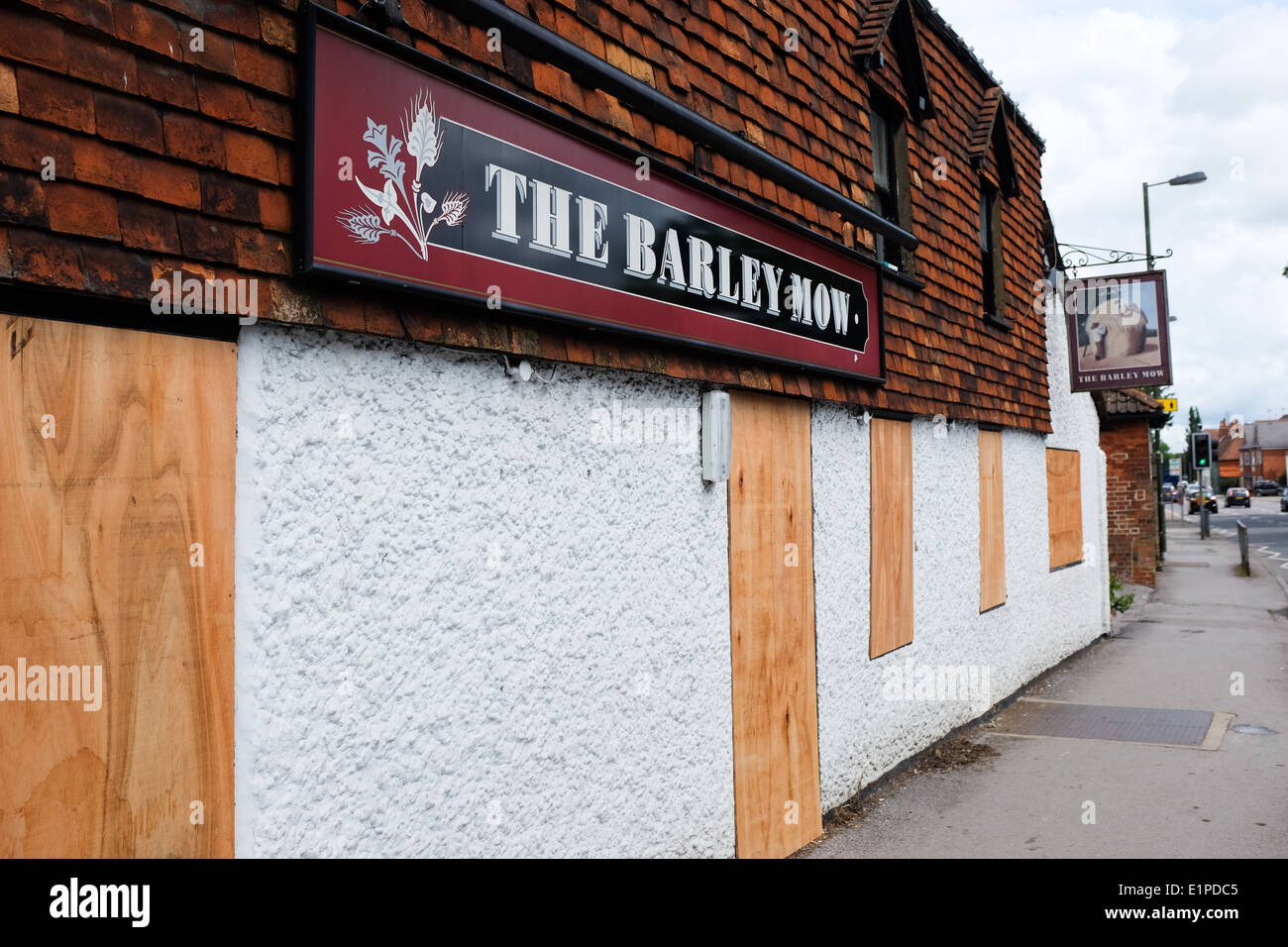 Pub alton hampshire hires stock photography and images Alamy