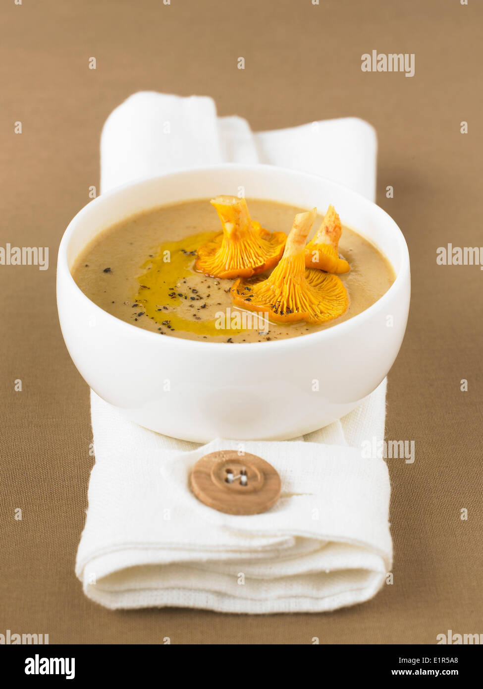 Cream of mushroom soup Stock Photo - Alamy