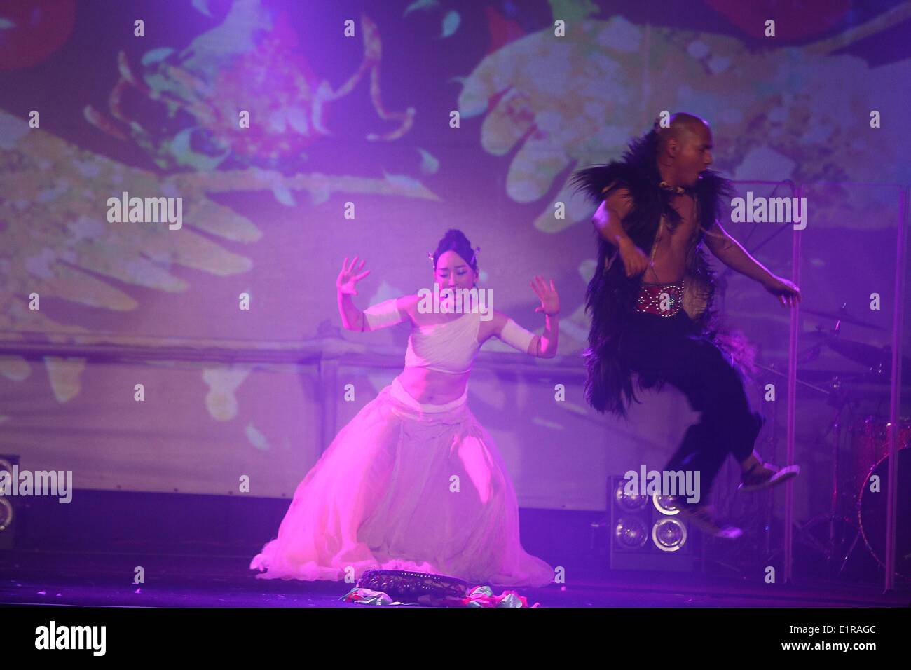 Taipei, China. 8th June, 2014. Singer Sa Dingding holds concert ...