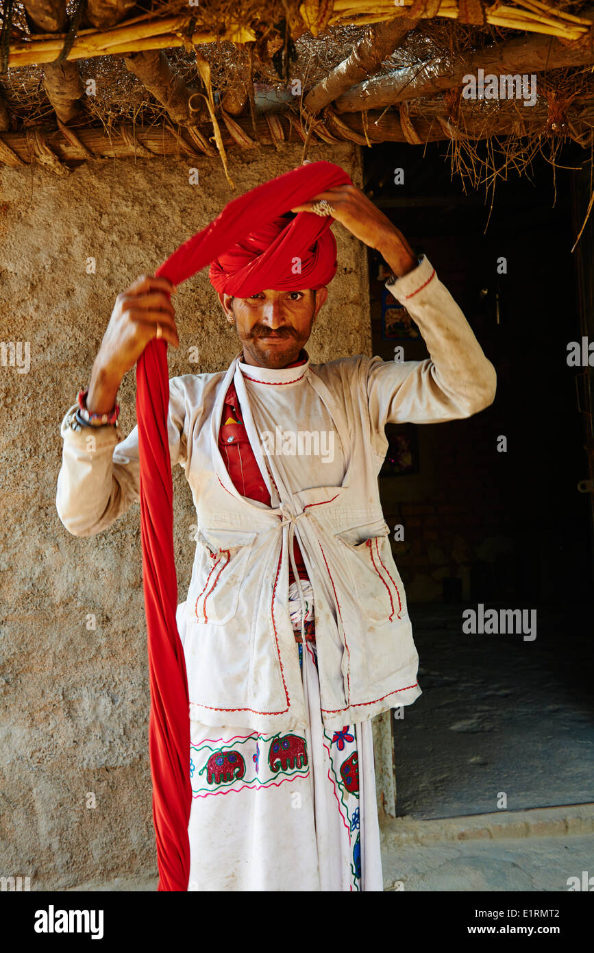 India, Rajasthan, Meda village around Jodhpur, Rabari ethnic group, Kueram, 30 old Stock Photo