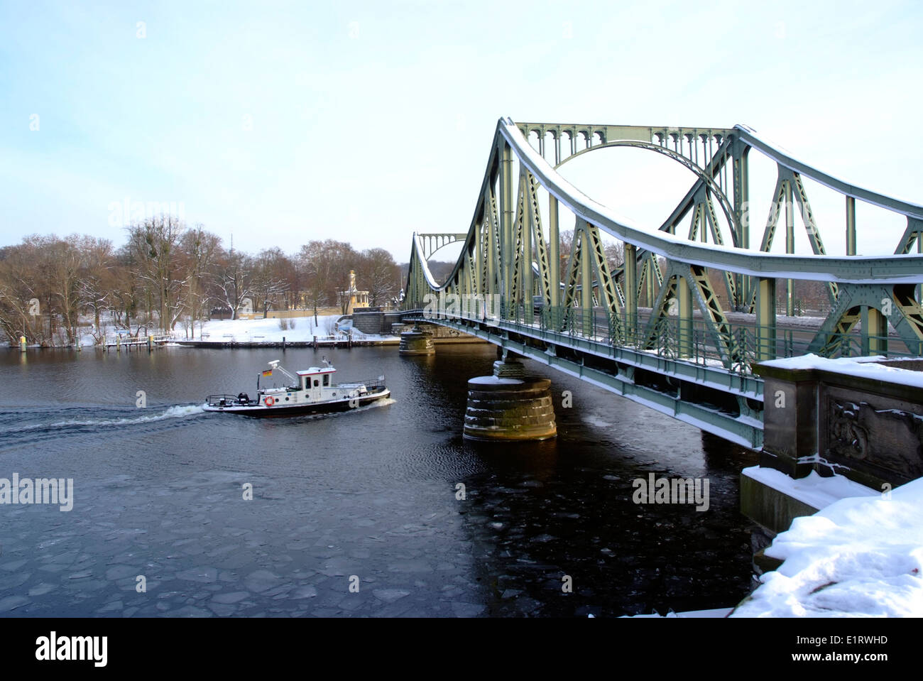 "Glienicker Brücke" Glienicke bridge Potsdam Germany Stock Photo Alamy