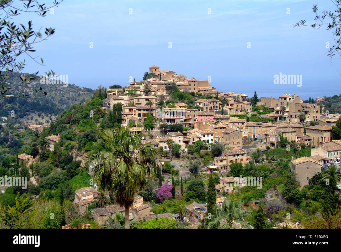 Overview village deja majorca spain hi-res stock photography and images ...