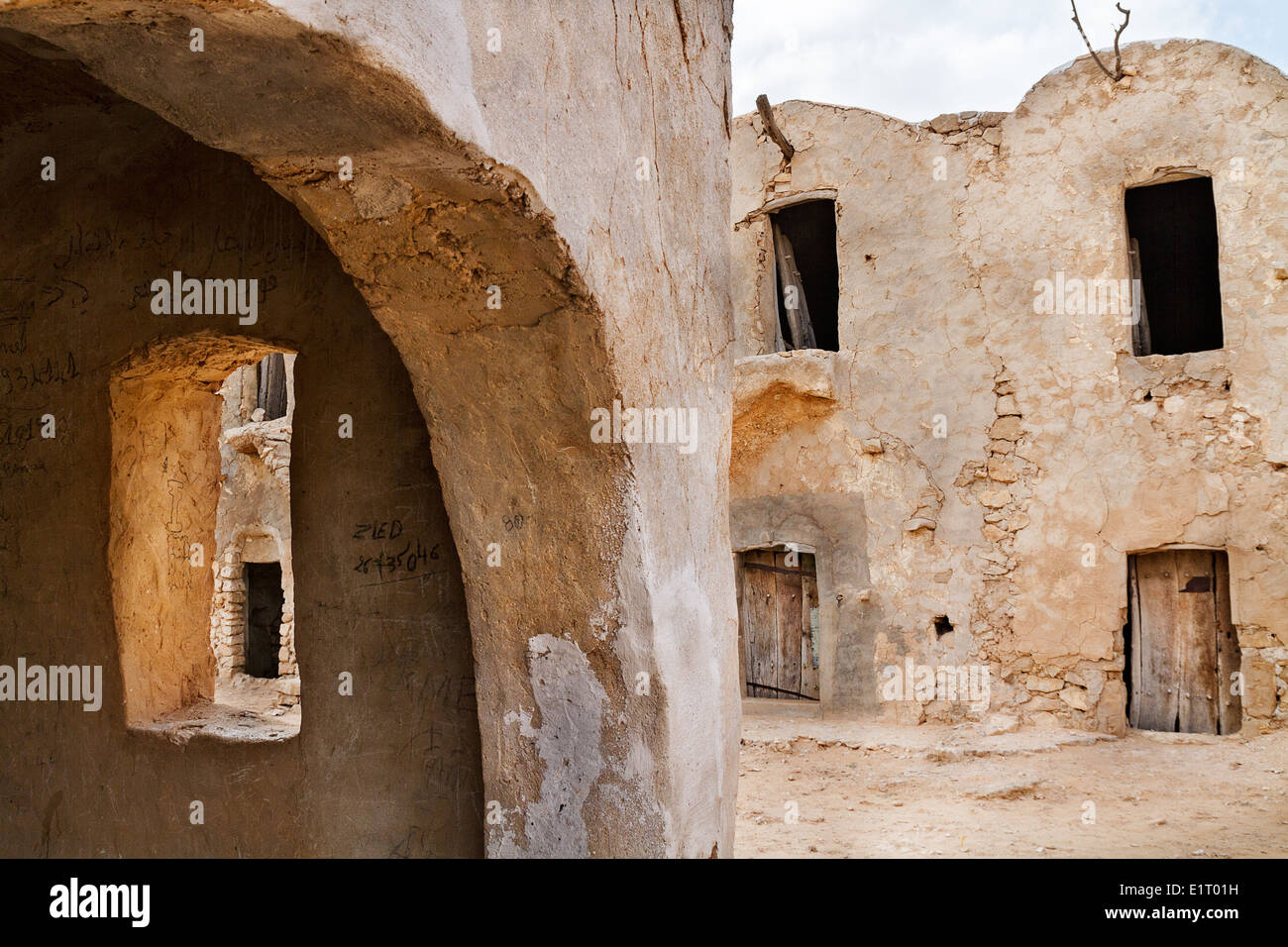 Grain storage facilities Stock Photo - Alamy