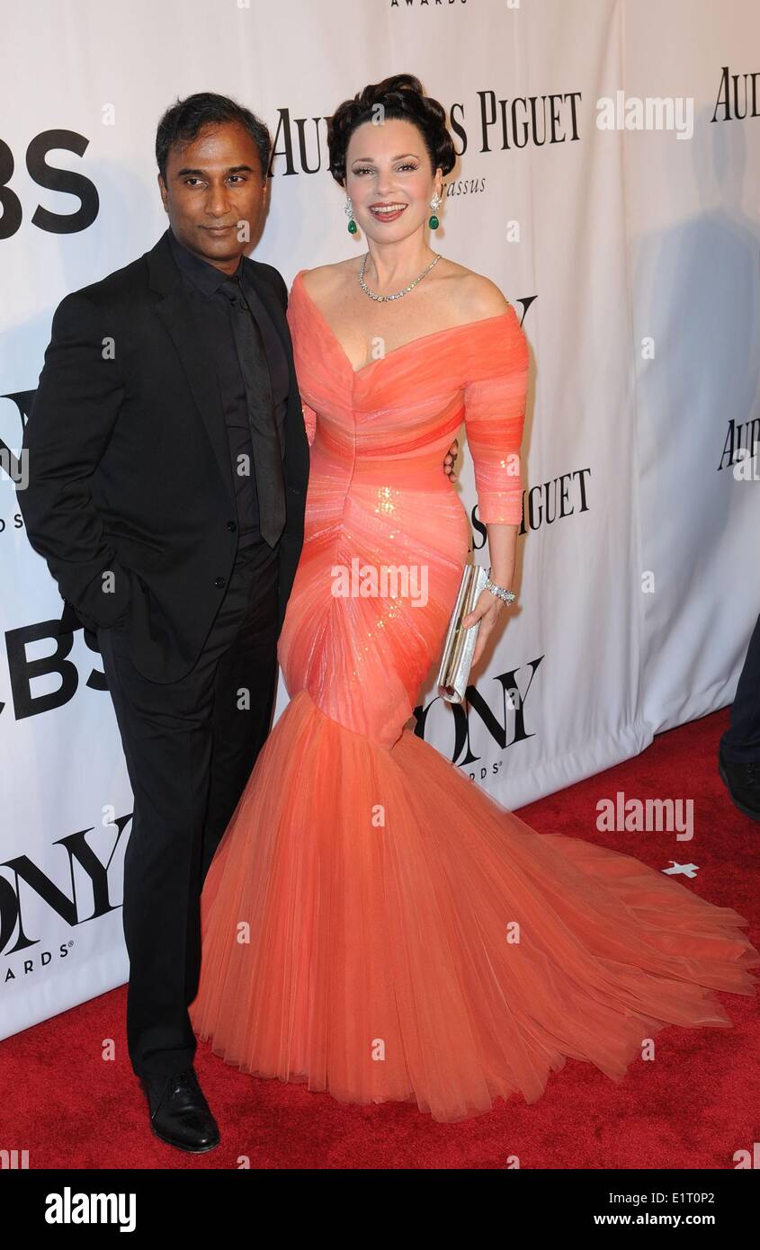 New York, NY, USA. 8th June, 2014. Shiva Ayyadurai, Fran Drescher at