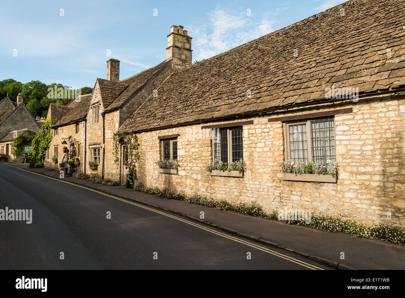 Lovely stone houses in Castle Combe Wiltshire Stock Photo Alamy