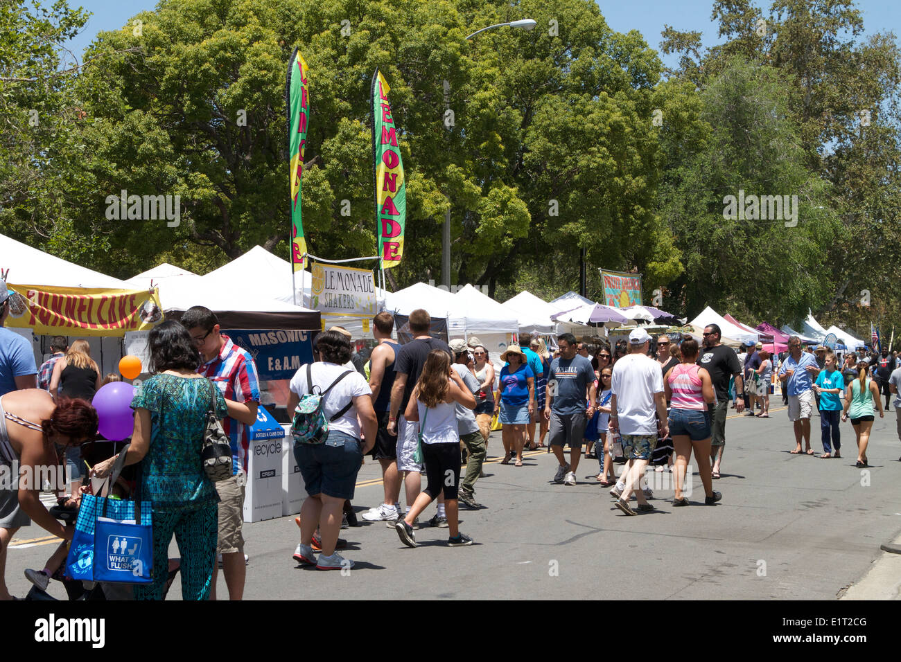 Street fairs hires stock photography and images Alamy