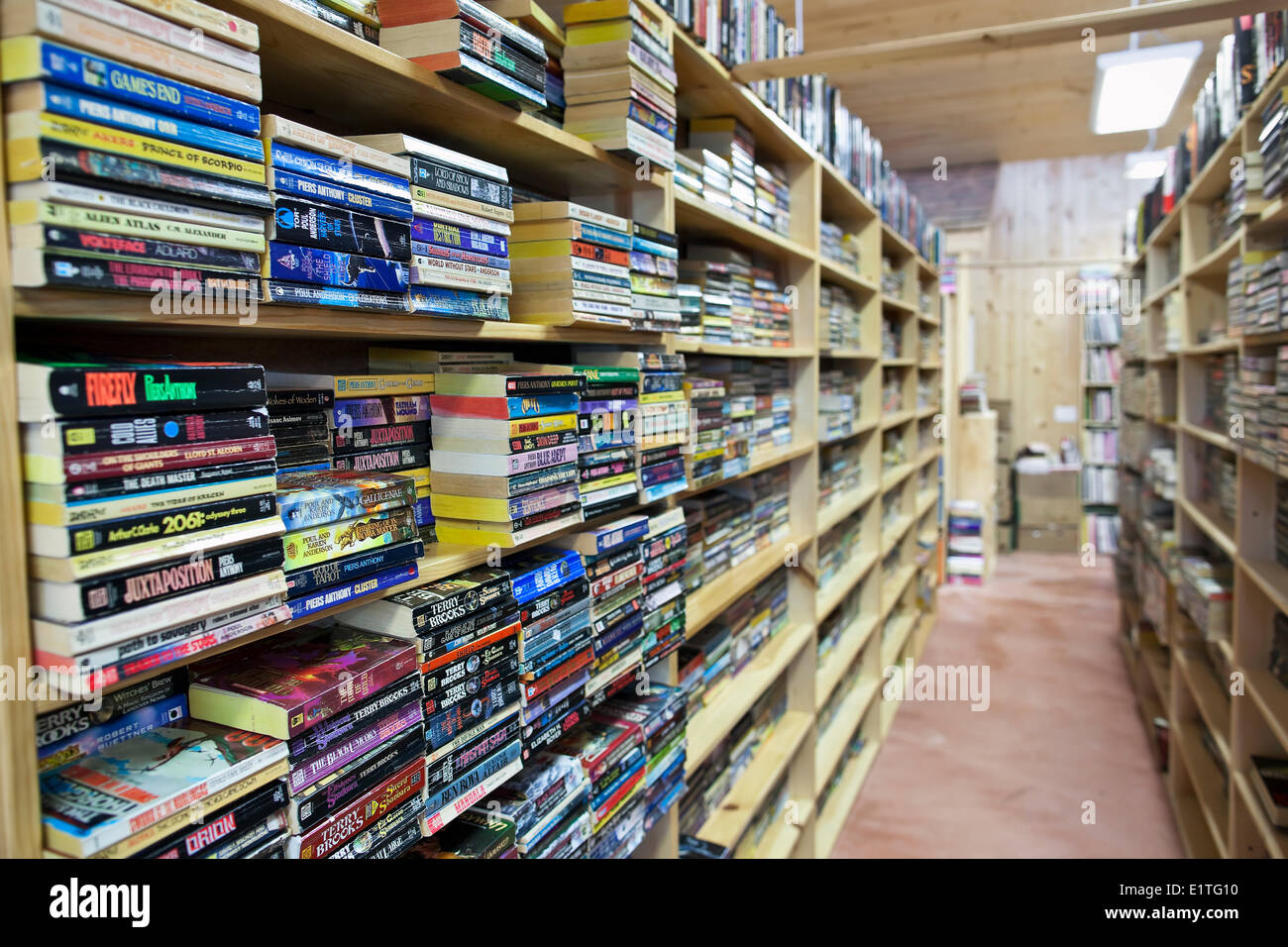 Used bookstore hires stock photography and images Alamy