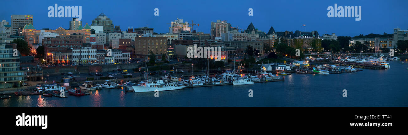 Victoria's beautiful inner harbour lit up at night. Victoria, Vancouver Island, British Columbia, Canada Stock Photo