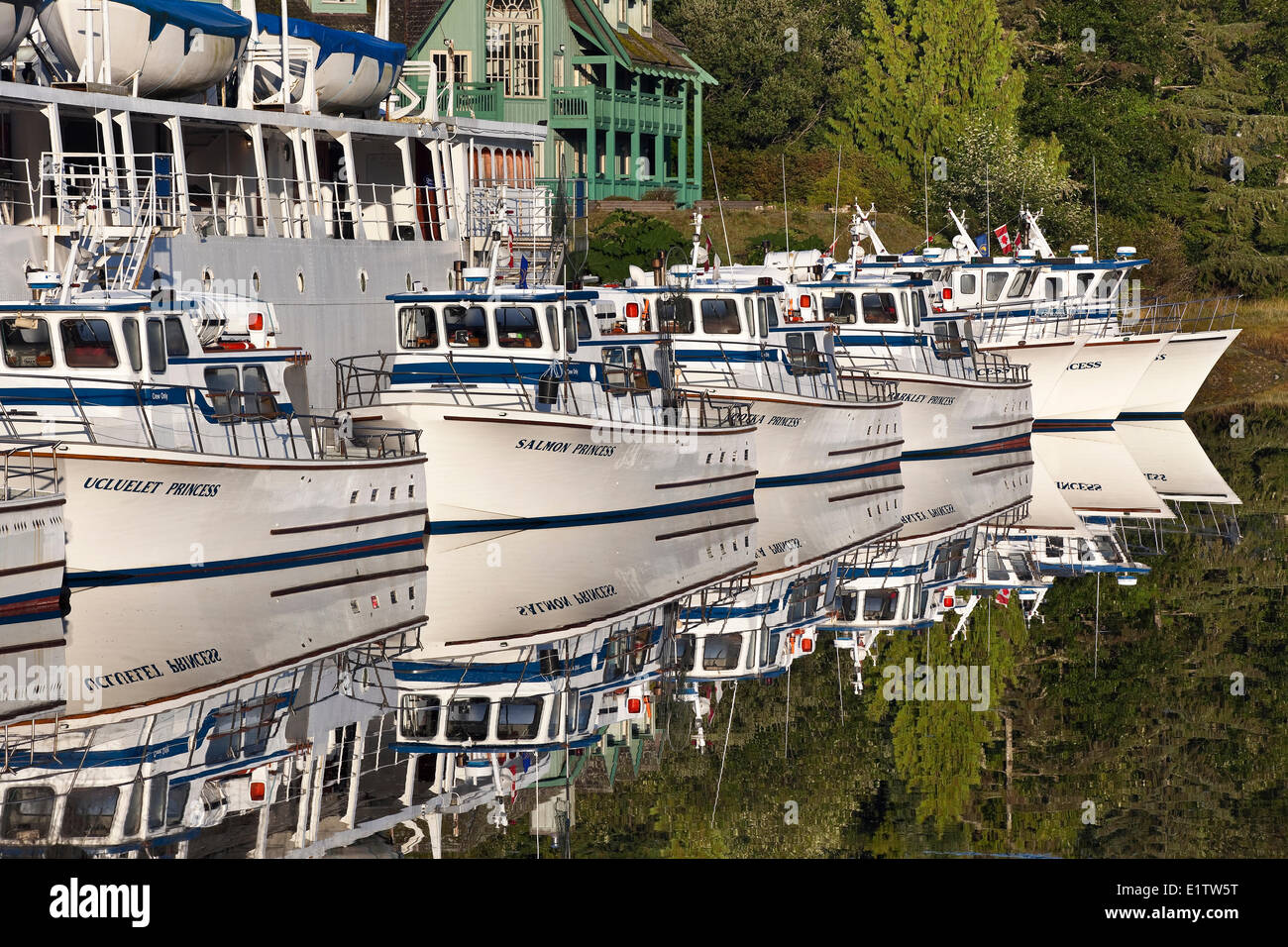 Tour boats in ucluelet harbour hires stock photography and images Alamy
