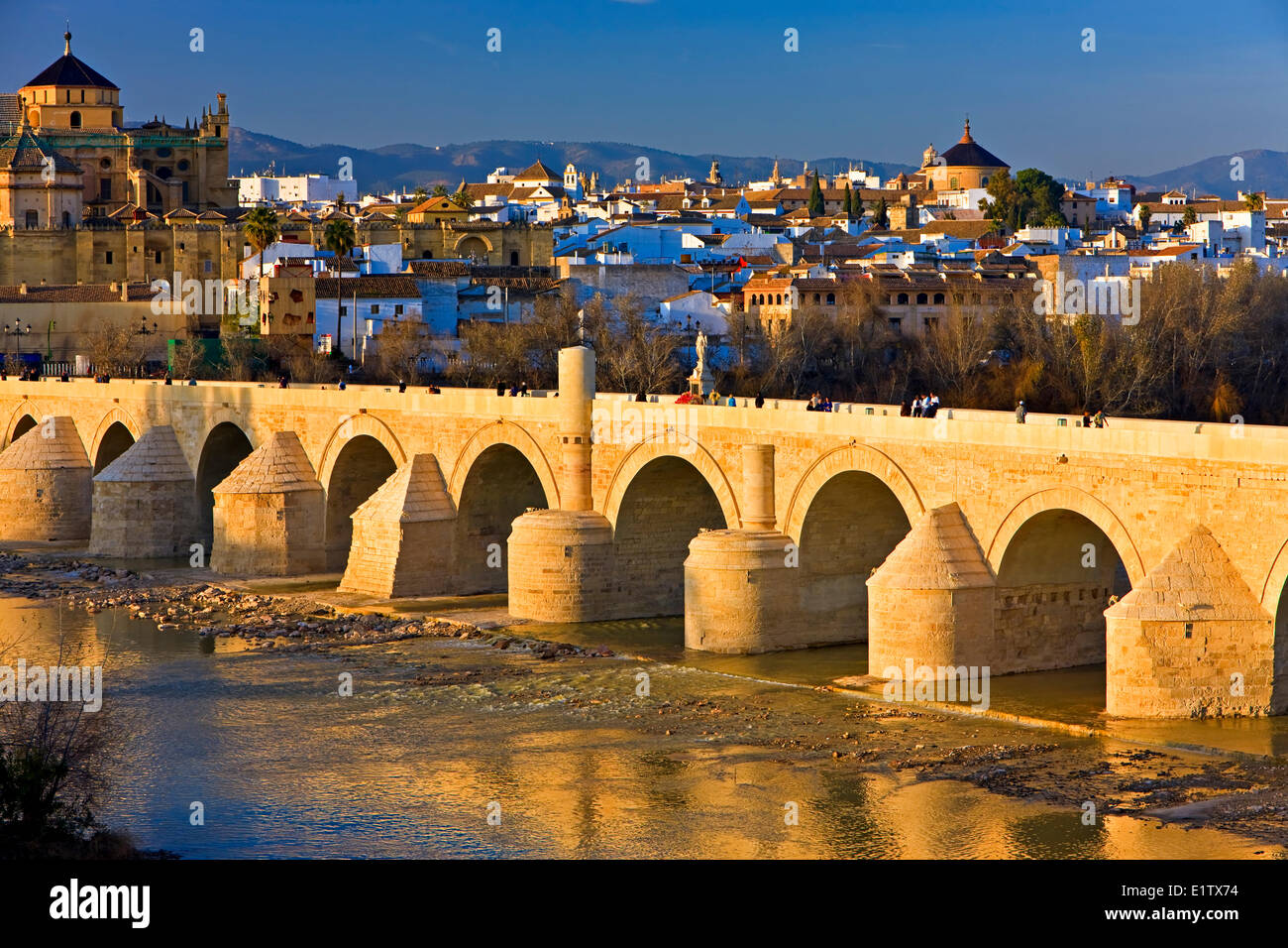 Puente Romano (bridge) spanning the Rio Guadalquivir (river) in the City of Cordoba, UNESCO World Heritage Site, Province of Cor Stock Photo
