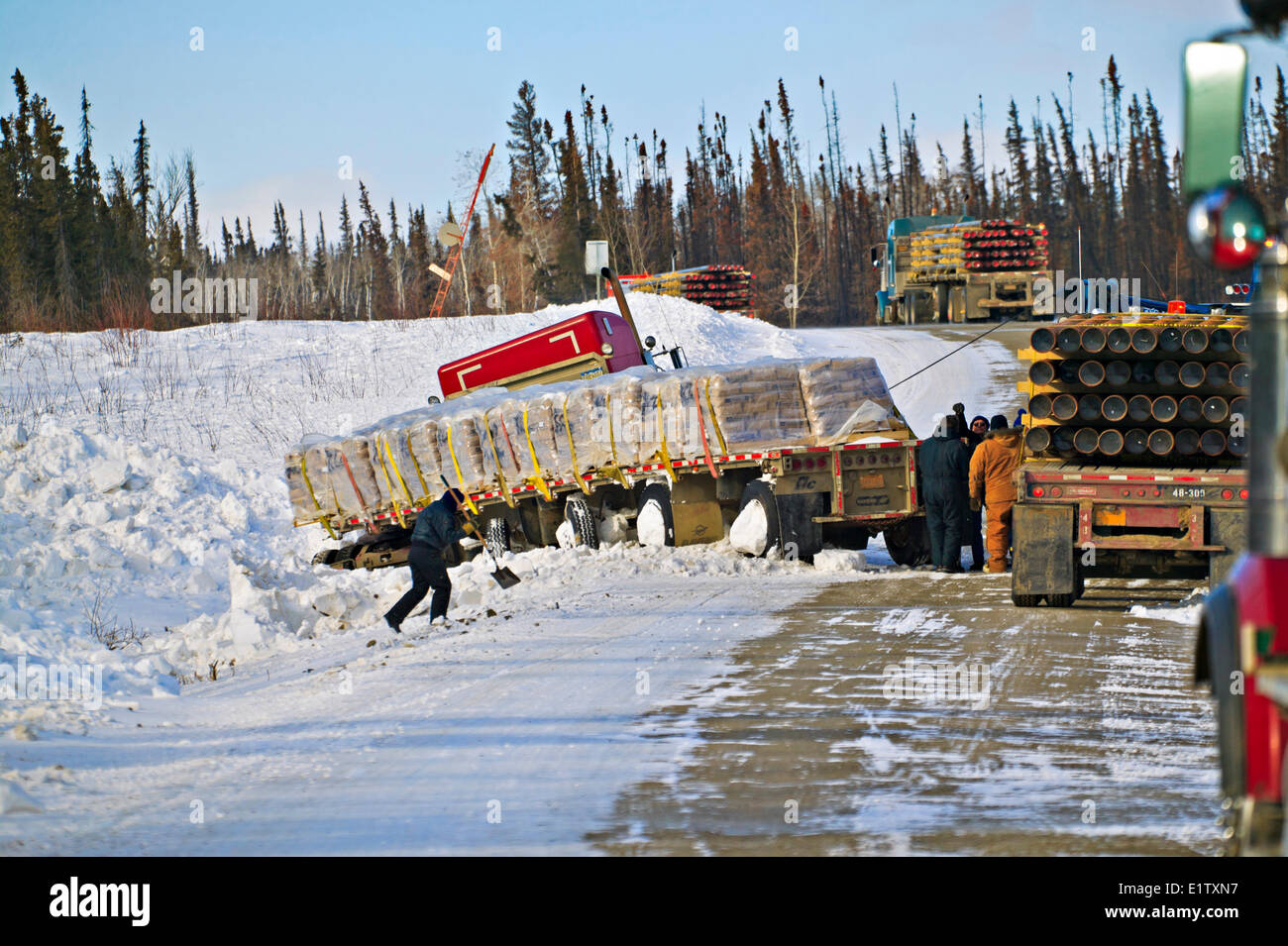 Ice road trucker hi-res stock photography and images - Alamy