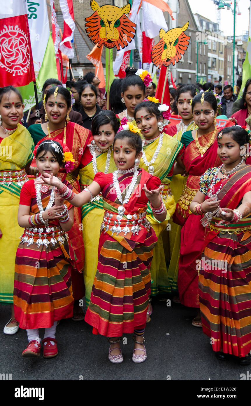 Asian dance community hi-res stock photography and images - Alamy