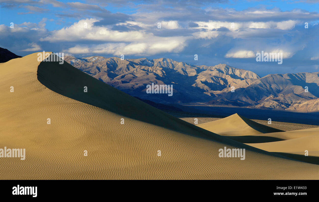 Death valley sandscape hi-res stock photography and images - Alamy