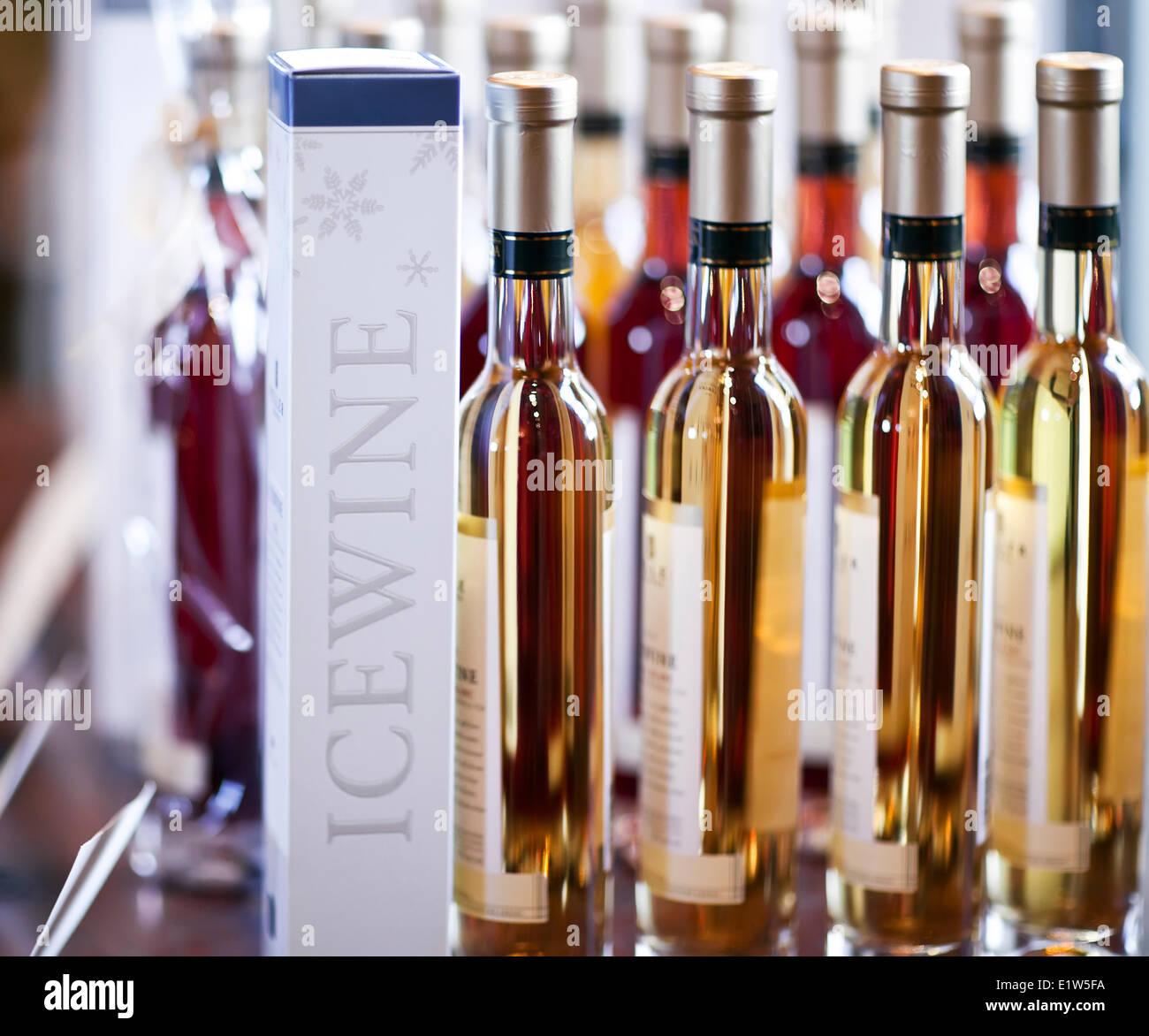 Icewine bottles niagara on lake hires stock photography and images Alamy