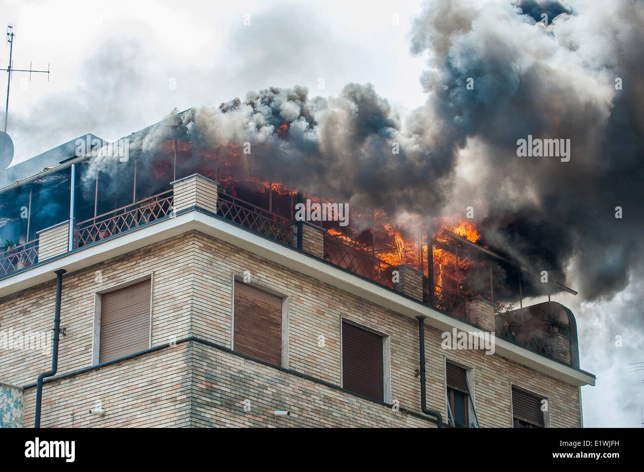 Piedmont Turin, Italy. 10th June, 2014. A fire in Via Nizza 90. Prompt intervention of the Fire Service has reduced the damage and the disaster averted. Credit:  Realy Easy Star/Alamy Live News Stock Photo