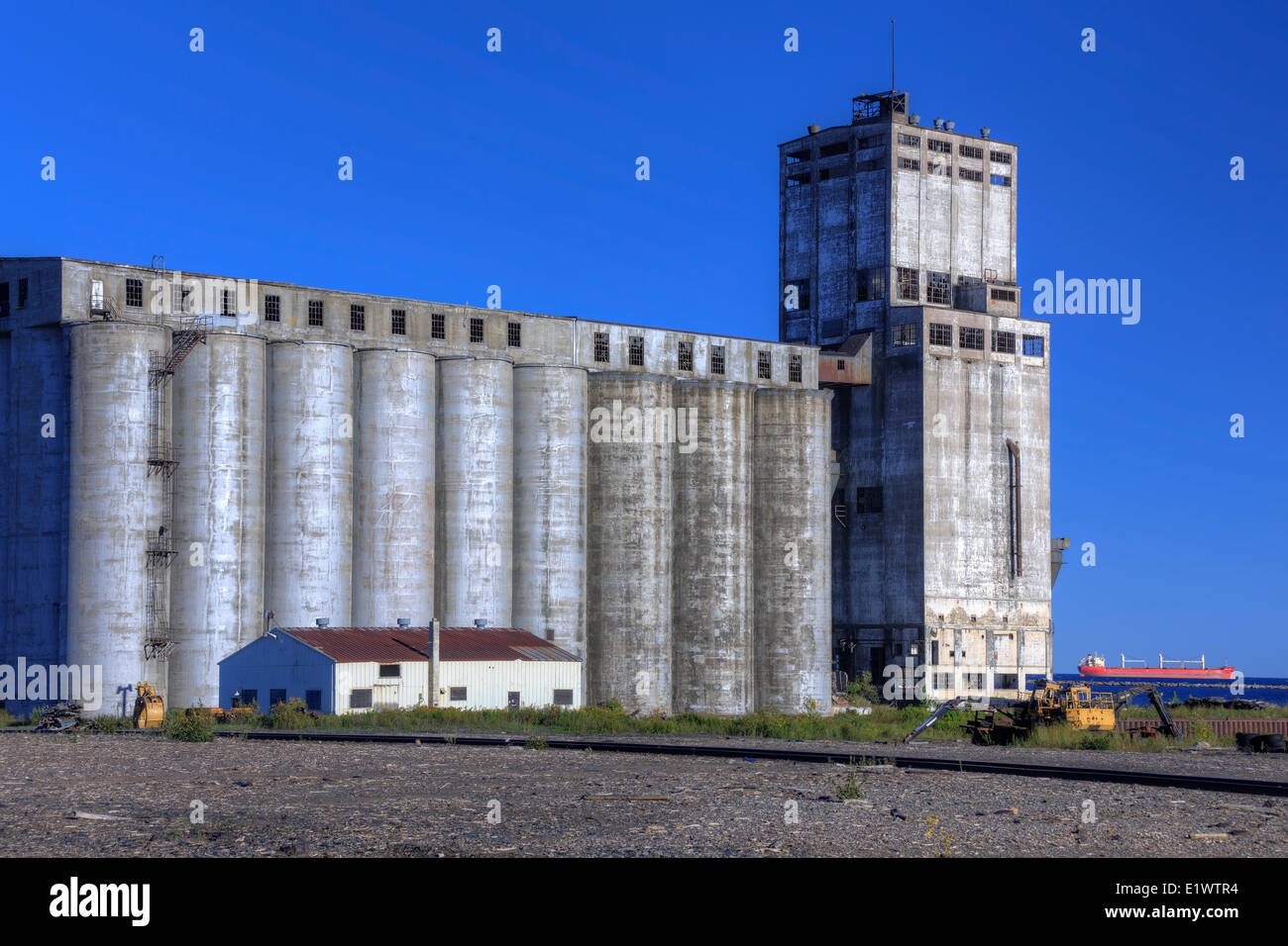 Abandoned Grain Elevator, Thunder Bay, Ontario, Canada Stock Photo Alamy
