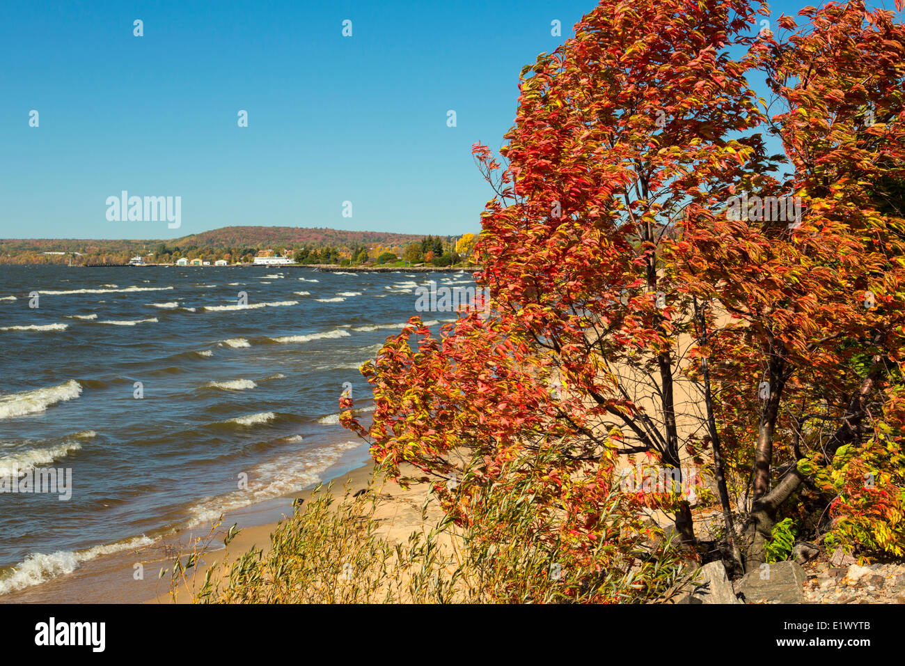 Bay waterfront hires stock photography and images Alamy