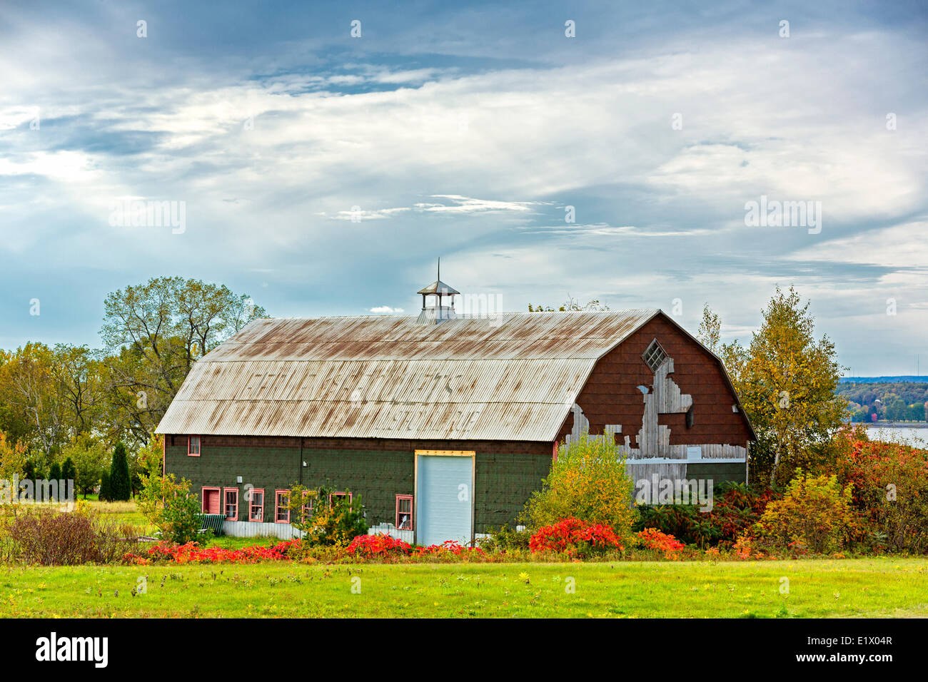 Wooden barn, Saint-Pierre-les-Becquets, Quebec, Canada Stock Photo