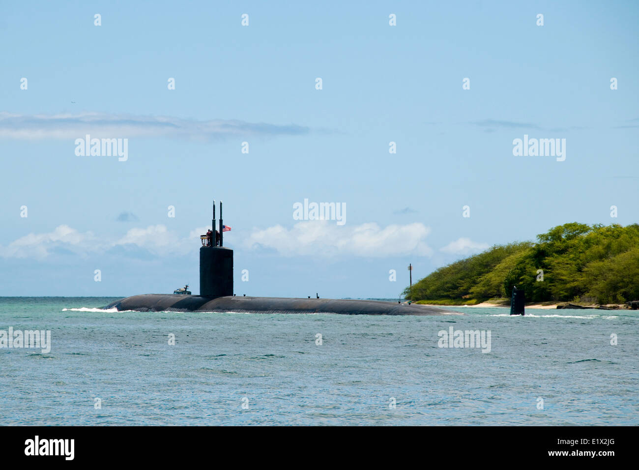 US Navy Los Angeles-class fast attack submarine USS Pasadena departs ...