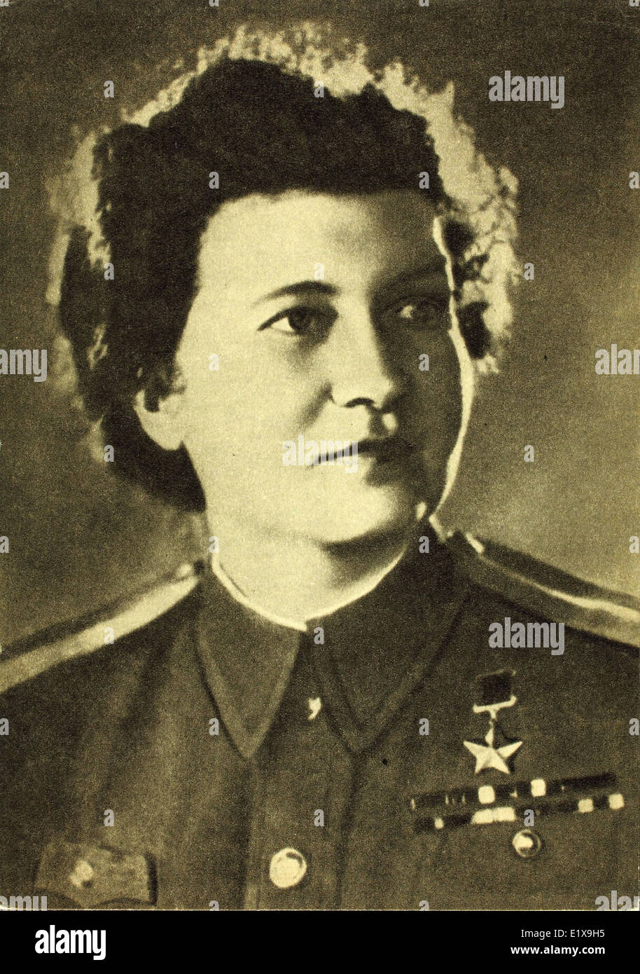 This photo showcases Russian women pilots during World War II ...