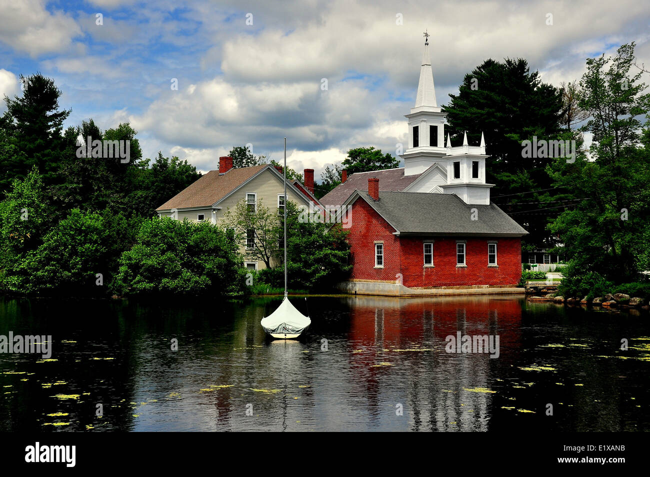 HARRISVILLE, NEW HAMPSHIRE Quintessential New England Village Stock