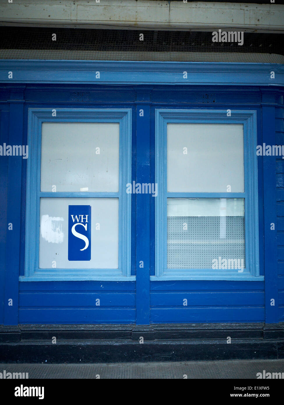 W h smith logo hires stock photography and images Alamy