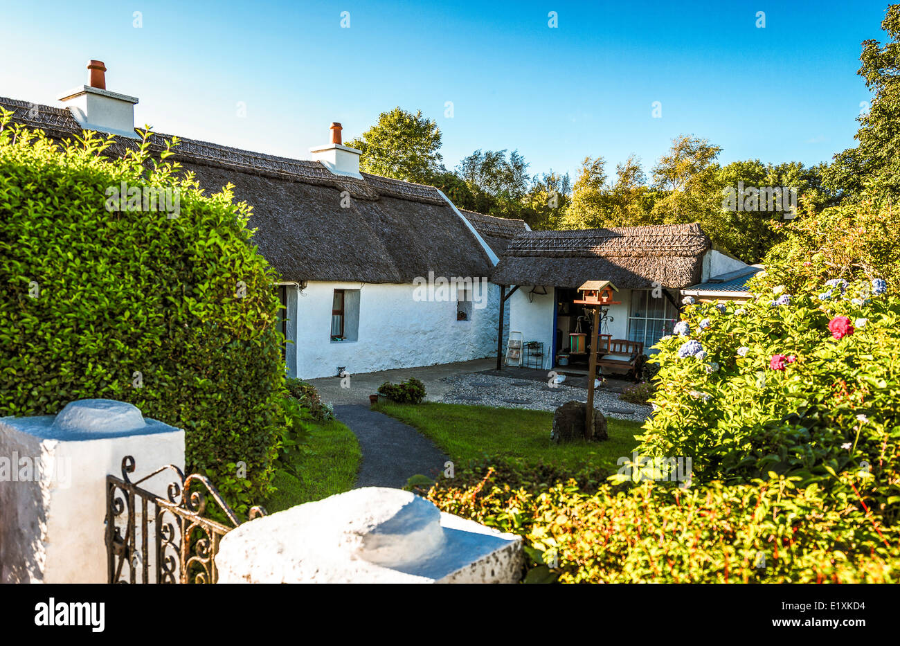 Connemara hi-res stock photography and images - Alamy