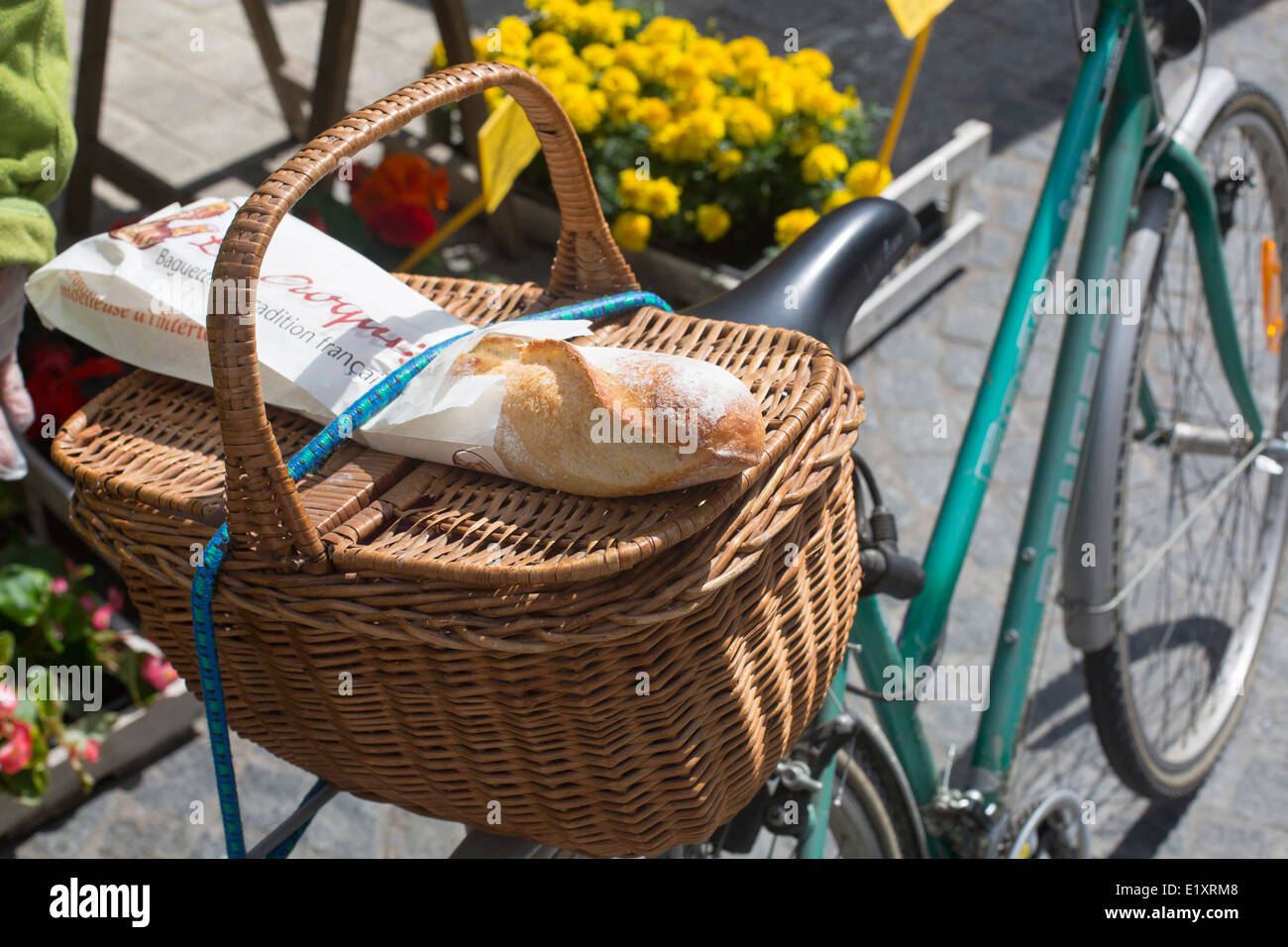 Basket with baguette on back of bicycle in French Market Stock Photo Alamy