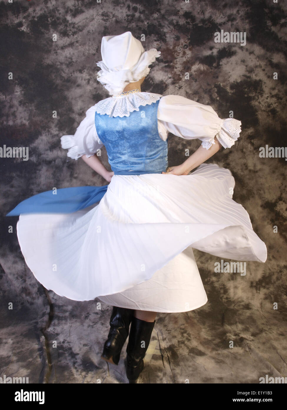Country dance hi-res stock photography and images - Alamy