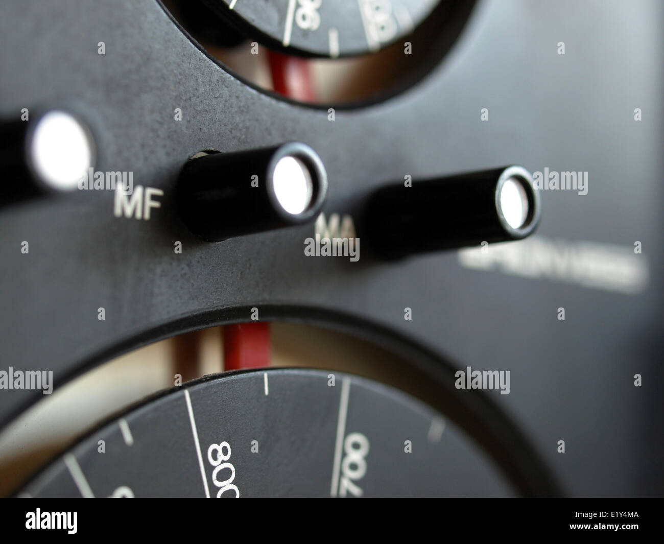 Old AM / FM radio tuner Stock Photo - Alamy