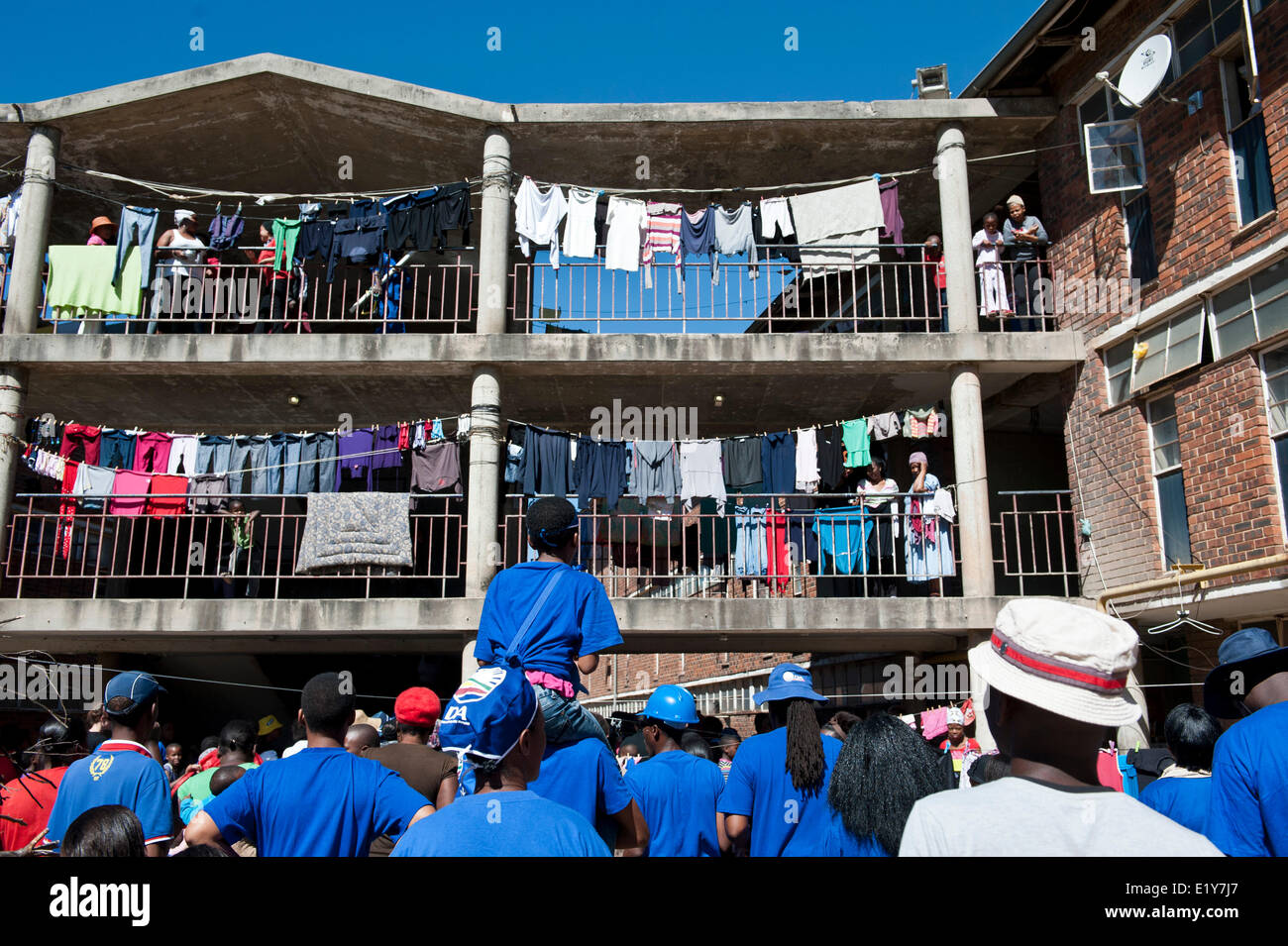 The DA campaigned in Alexandra, Gauteng. Mmusi Maemane and Helen Zille visited a few places in Alexandra including a women's hos Stock Photo