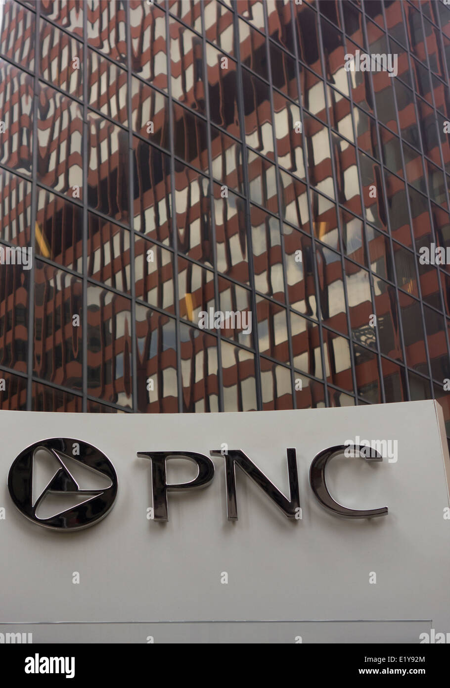PNC financial services group building in Pittsburgh PA Stock Photo Alamy