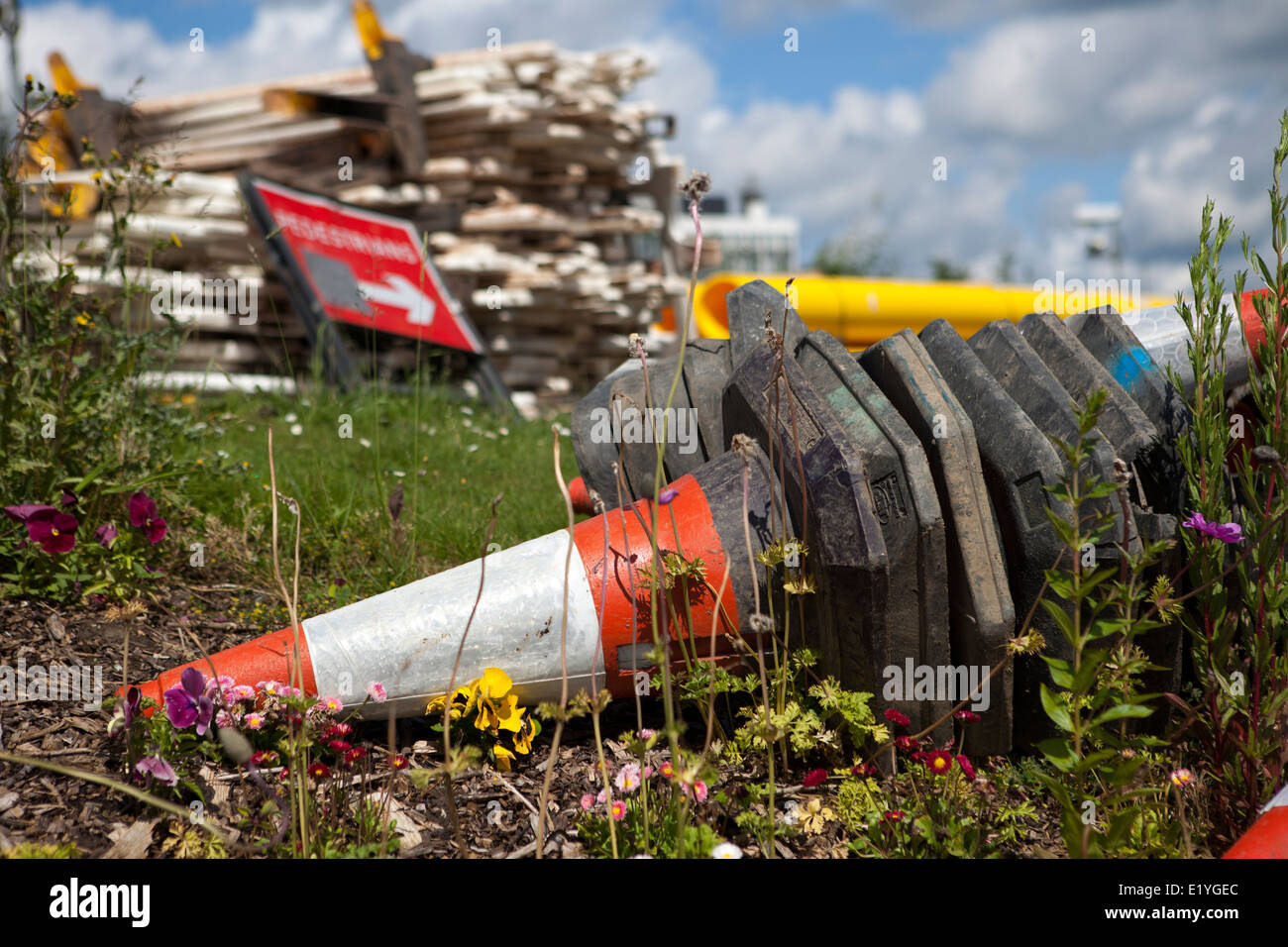 Grass verge road salford hi-res stock photography and images - Alamy